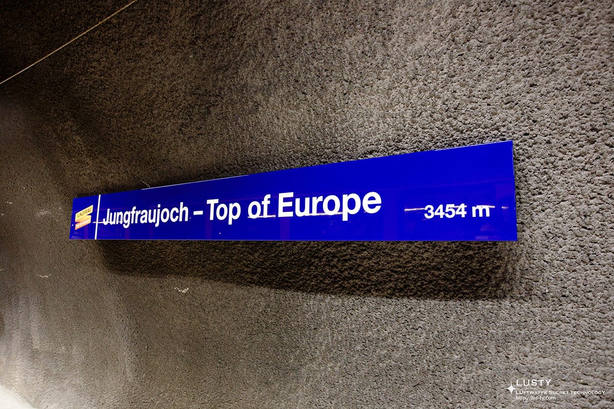 융프라우요흐 Top of Europe 3454m 역명판