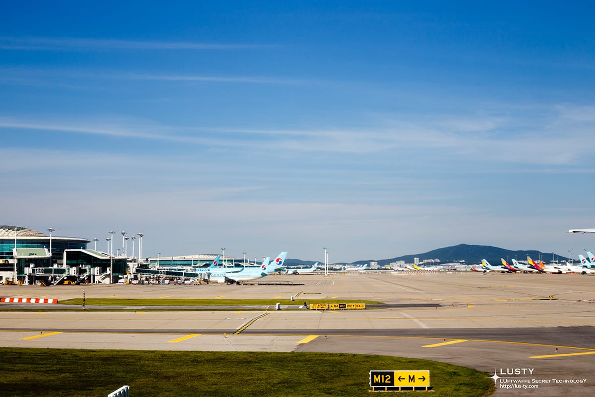 인천공항 활주로 착륙 후 계류장 전경