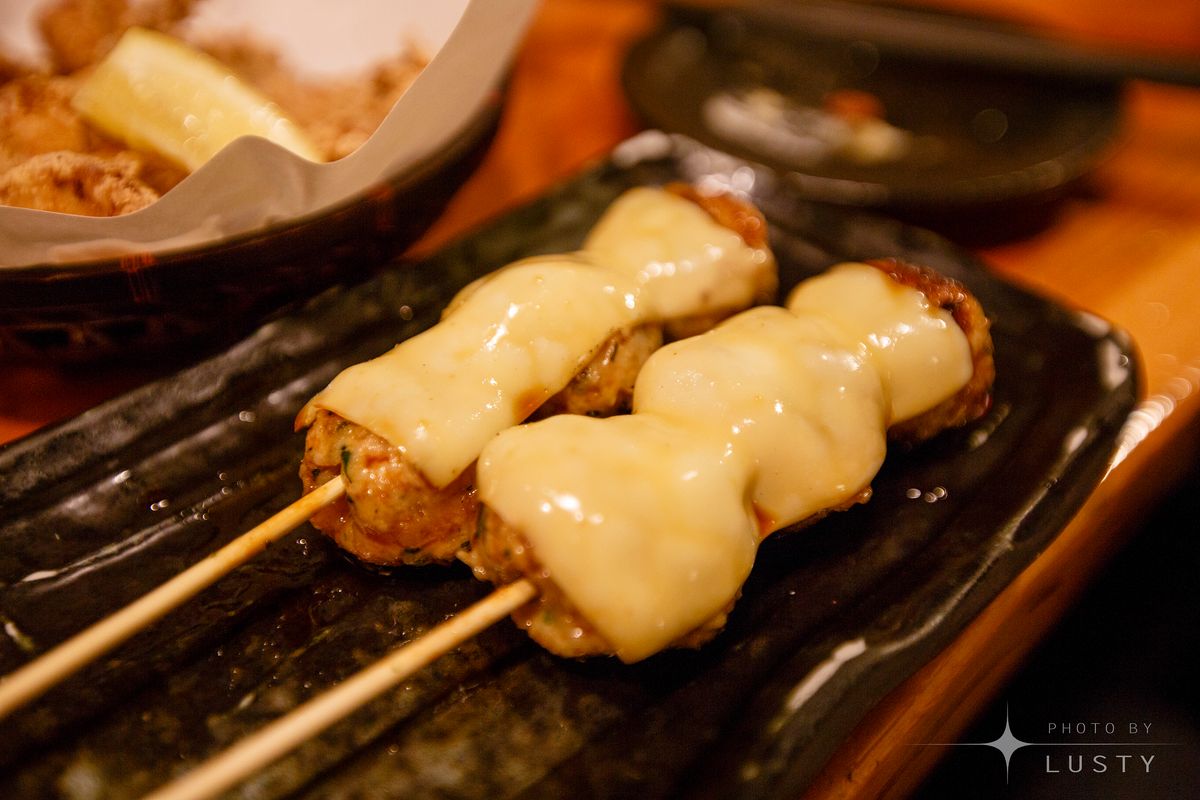 치즈 녹은 쓰쿠네 꼬치