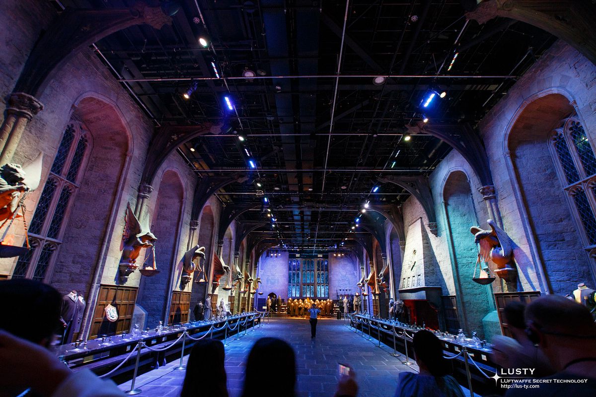 호그와트 연회홀 중앙 통로
