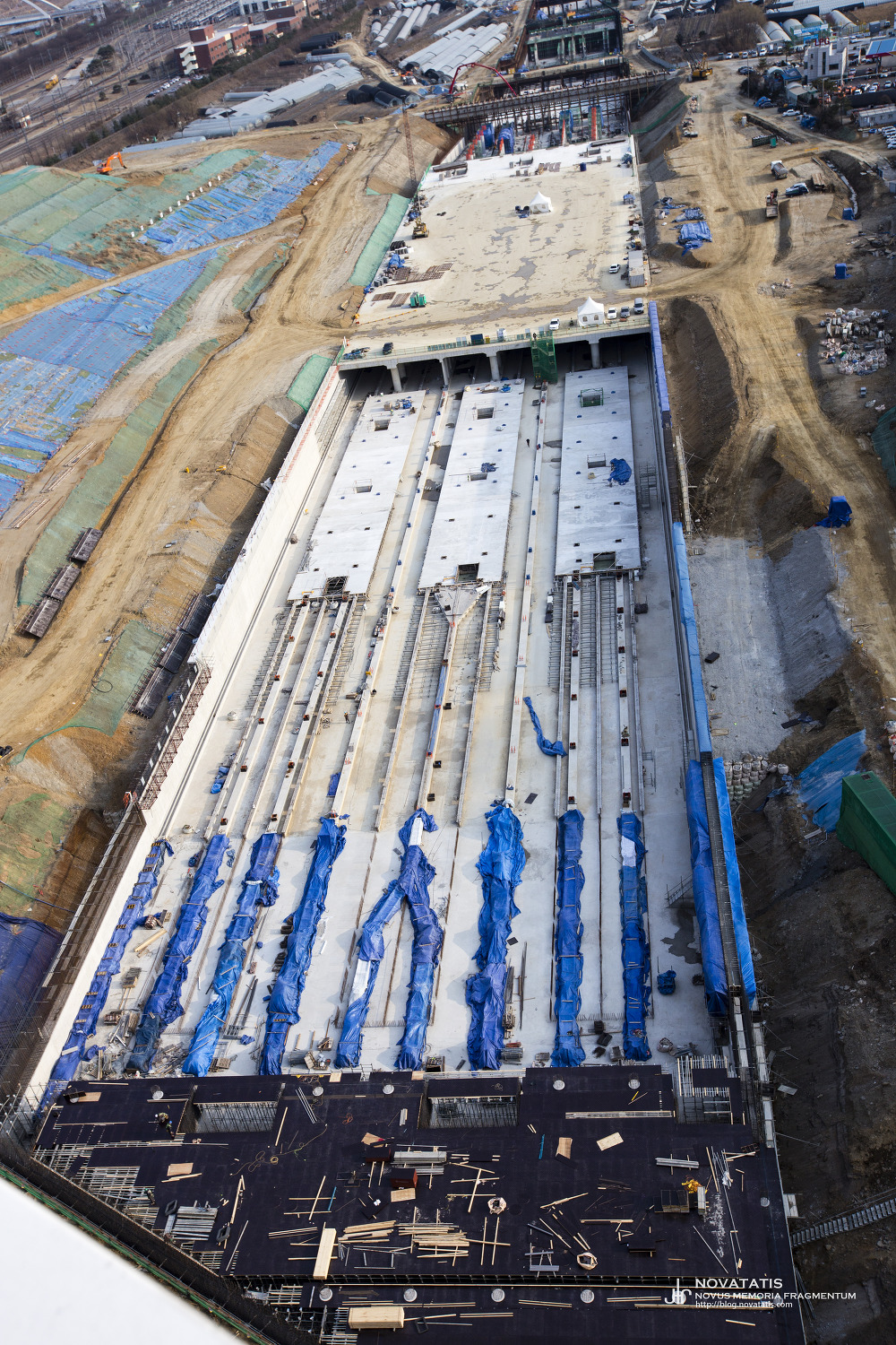 Closer aerial of tunnel floor