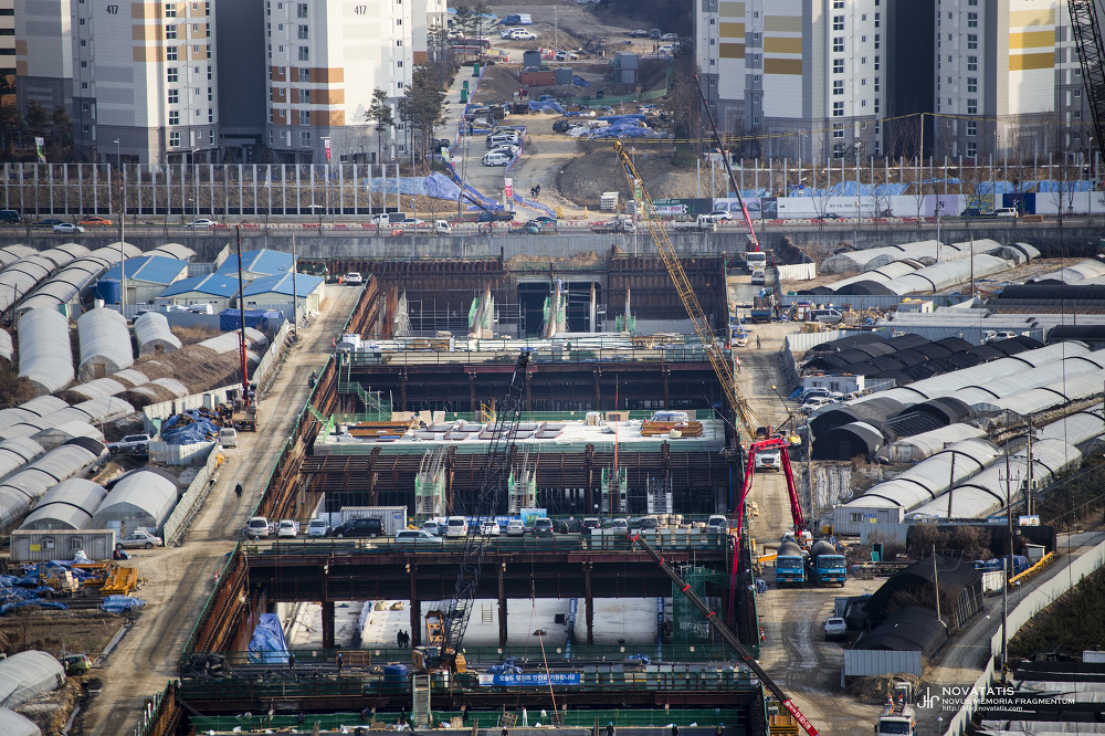 Bicycle tunnel precast section